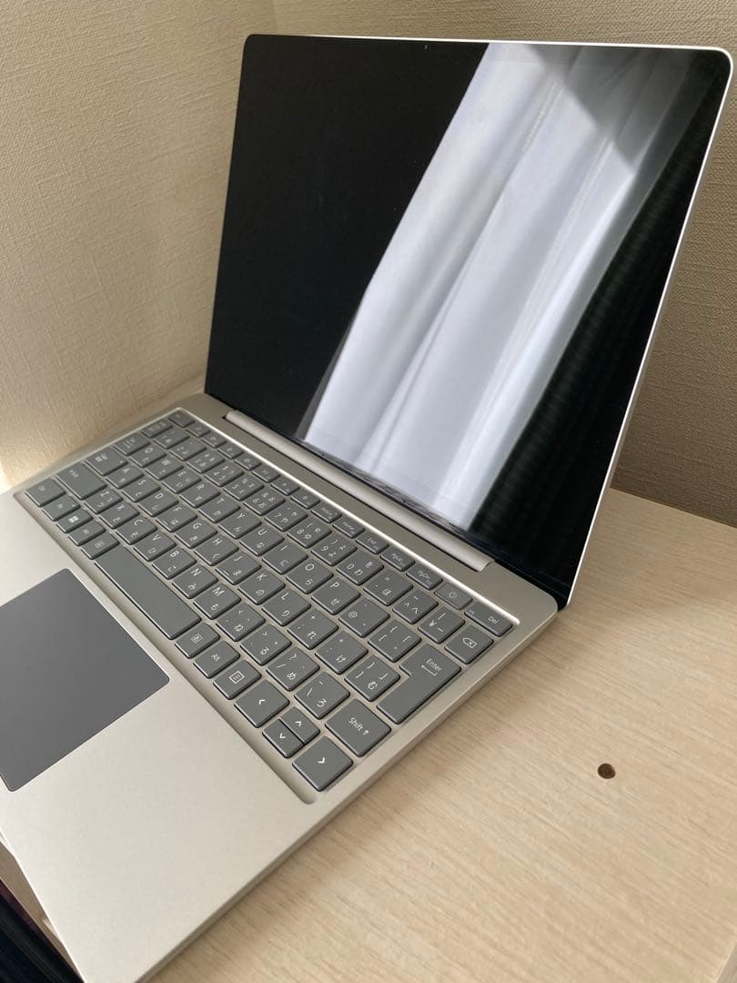 Surface Laptop Go 2 i5/8GB/256GB office付