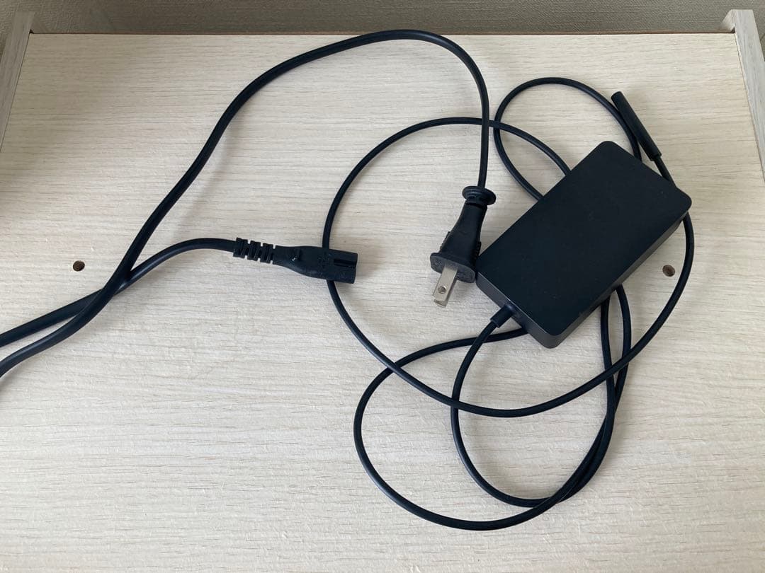 Surface Laptop Go 2 i5/8GB/256GB office付