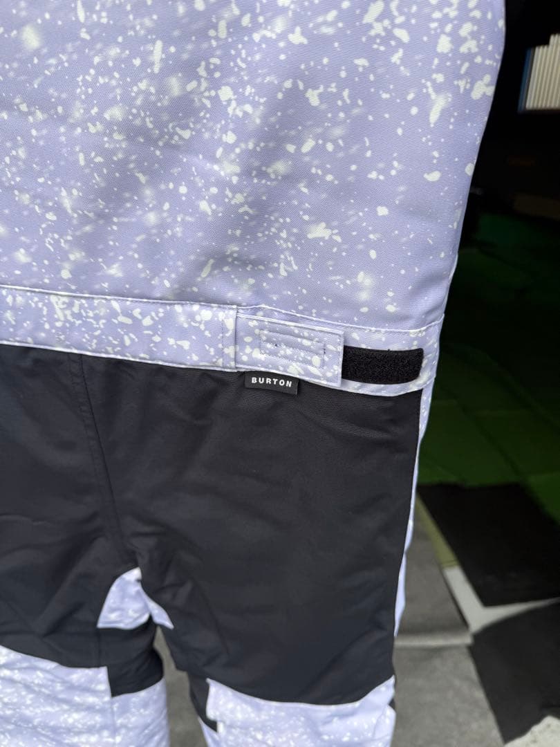 burton キッズワンピース サイズ5 107から117センチ 新品未使用