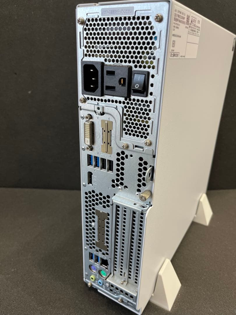 Windowsデスクトップ Fujitsu ESPRIMO D587/SX