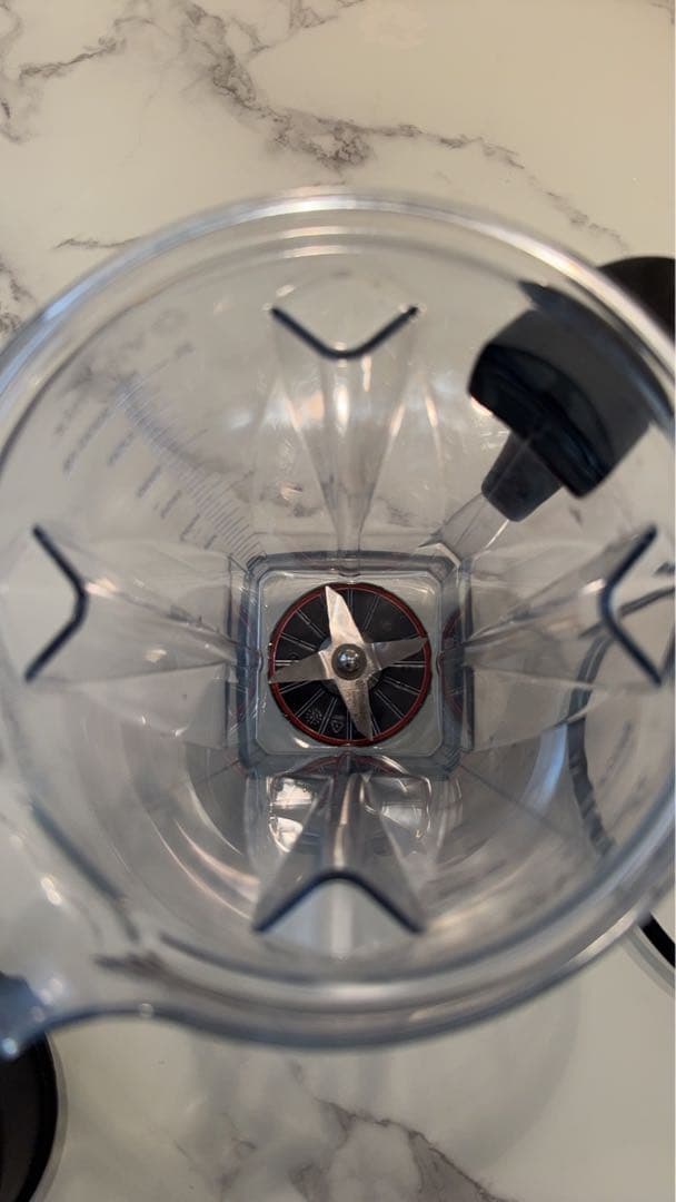 キッチン家電 Vitamix VM011