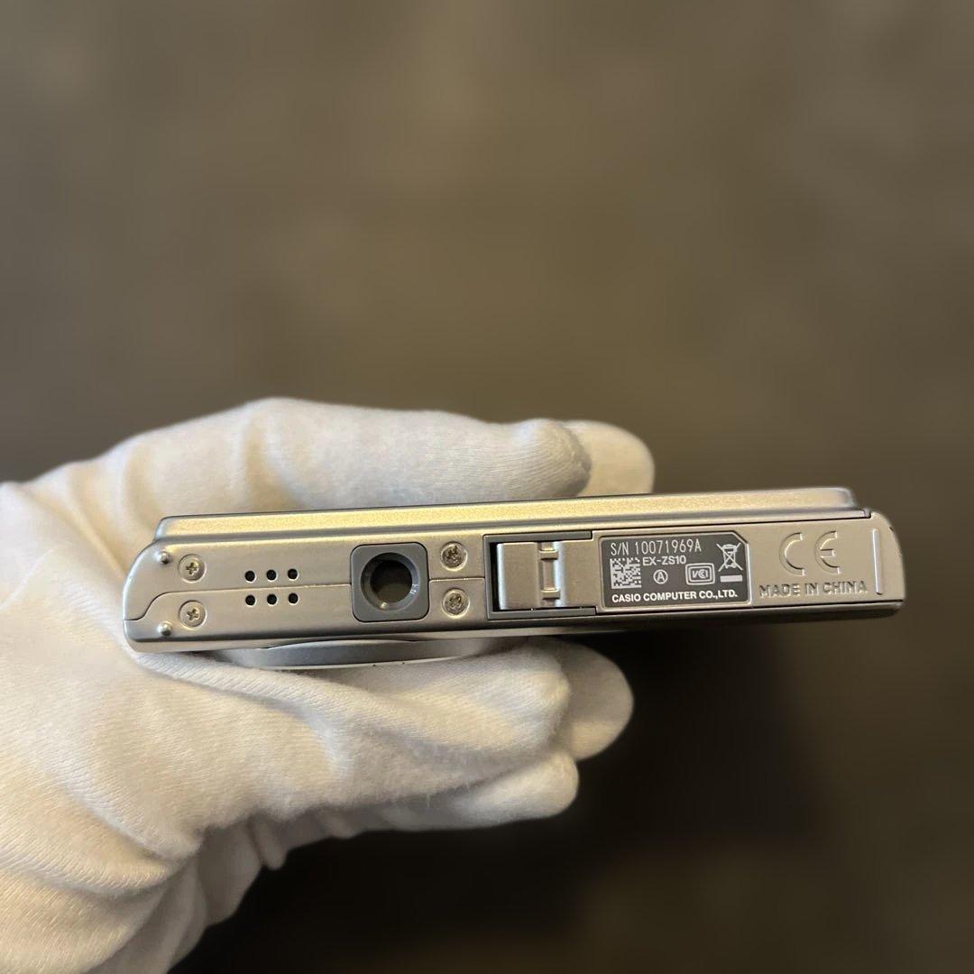 極美品 CASIO EXILIM EX-ZS10 シルバー カシオ 動作確認済み