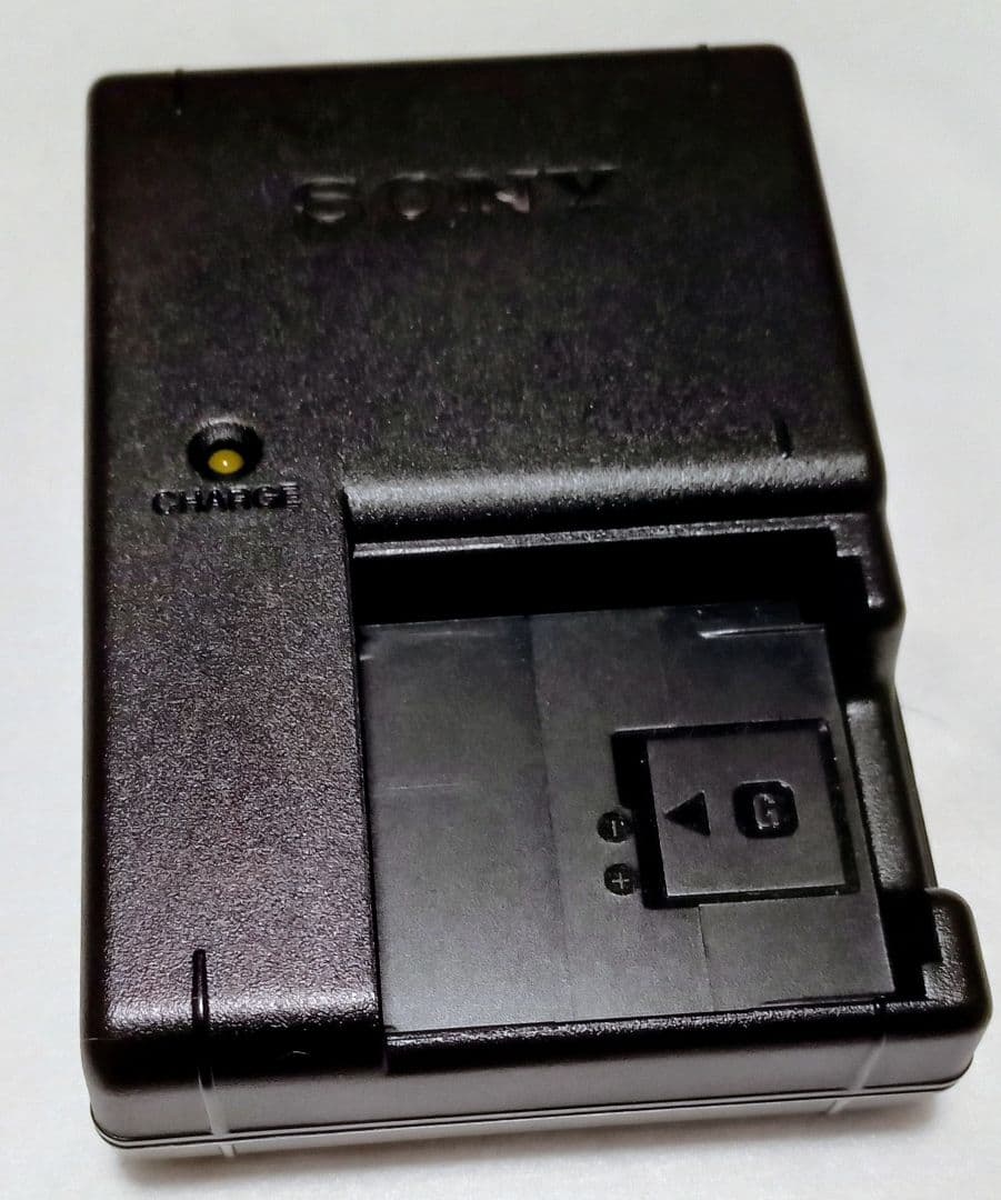 SONY Cyber-shot DSC-T20 バッテリー　記録メディア付属