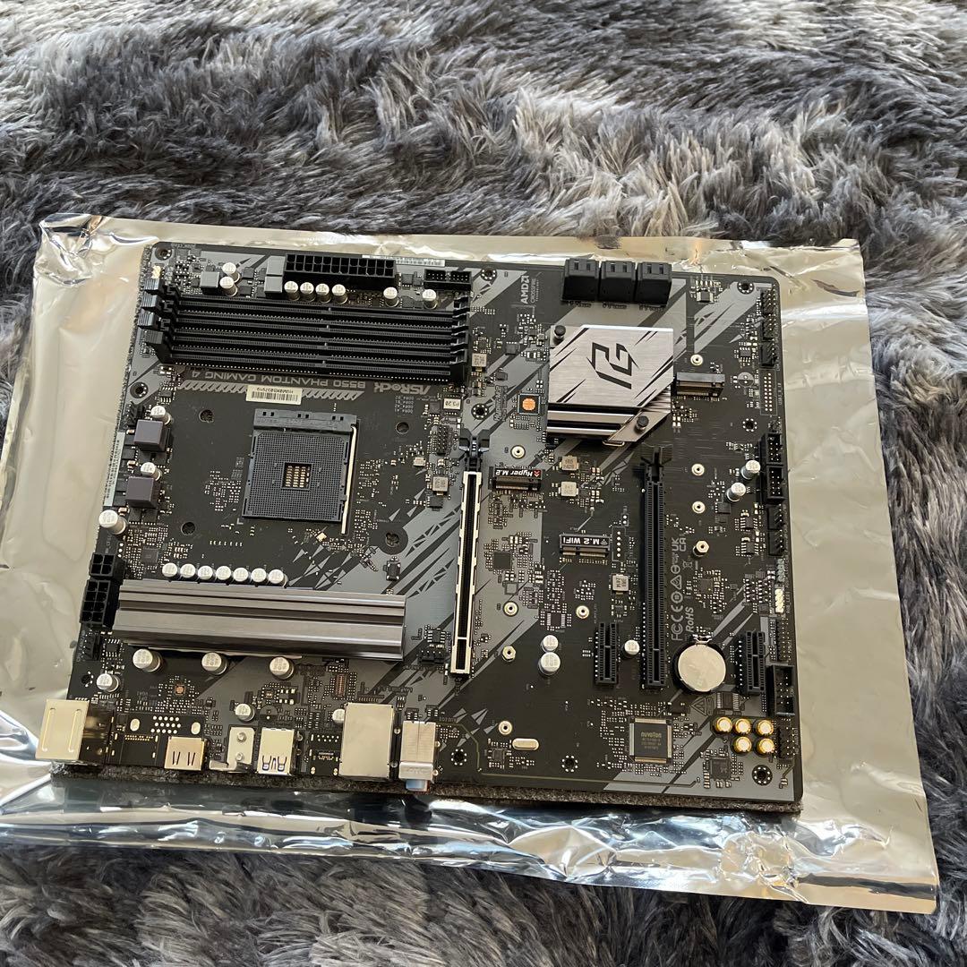 B550 PHANTOM GAMING 4 新品