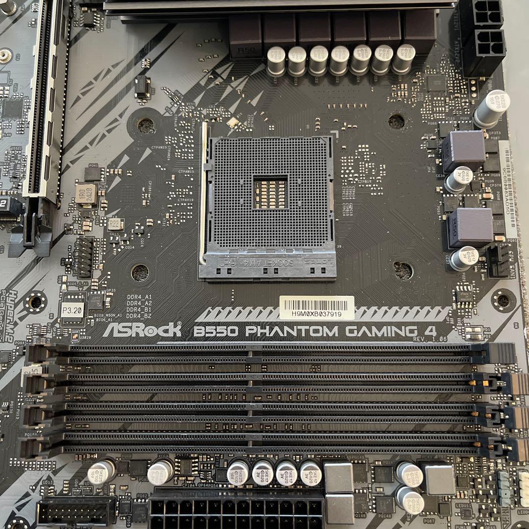 B550 PHANTOM GAMING 4 新品