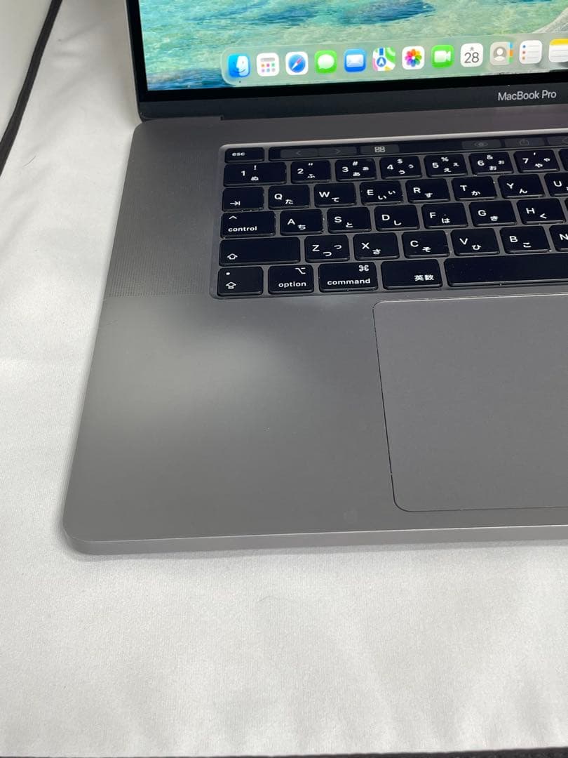 MacBook本体 MacBook Pro 16 i9 32GB 2TB GPU 8GB 2019
