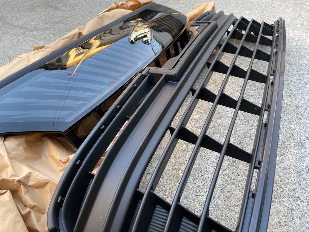 60 ハリアー フロントグリル　ロアグリル