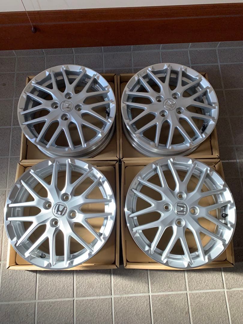 ホンダN BOXカスタムJF3純正ホイール15inch シルバー色