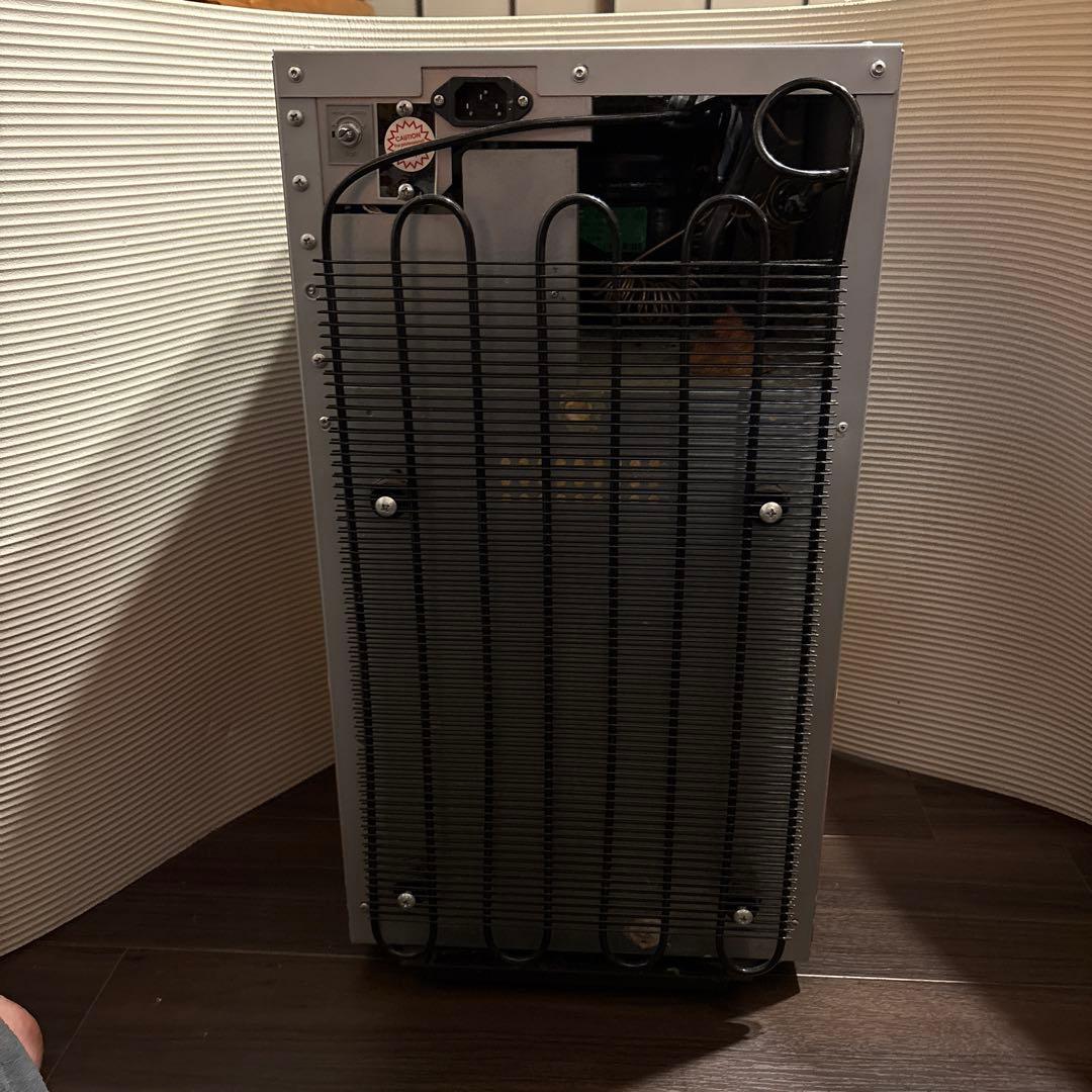 豆*様 【出品最終日のラスト値下げ】RedBull冷蔵庫 動作確認済 限定非売品