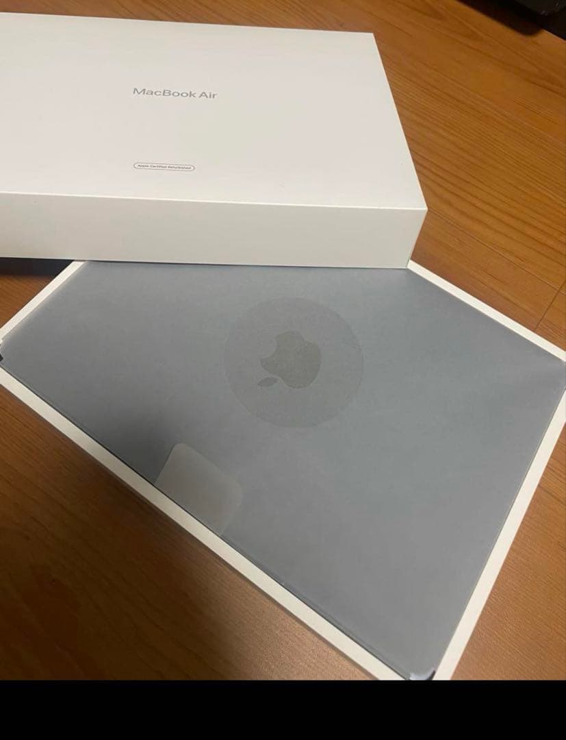 MacBook air M2 13インチ　8コアCPU 8コアGPU