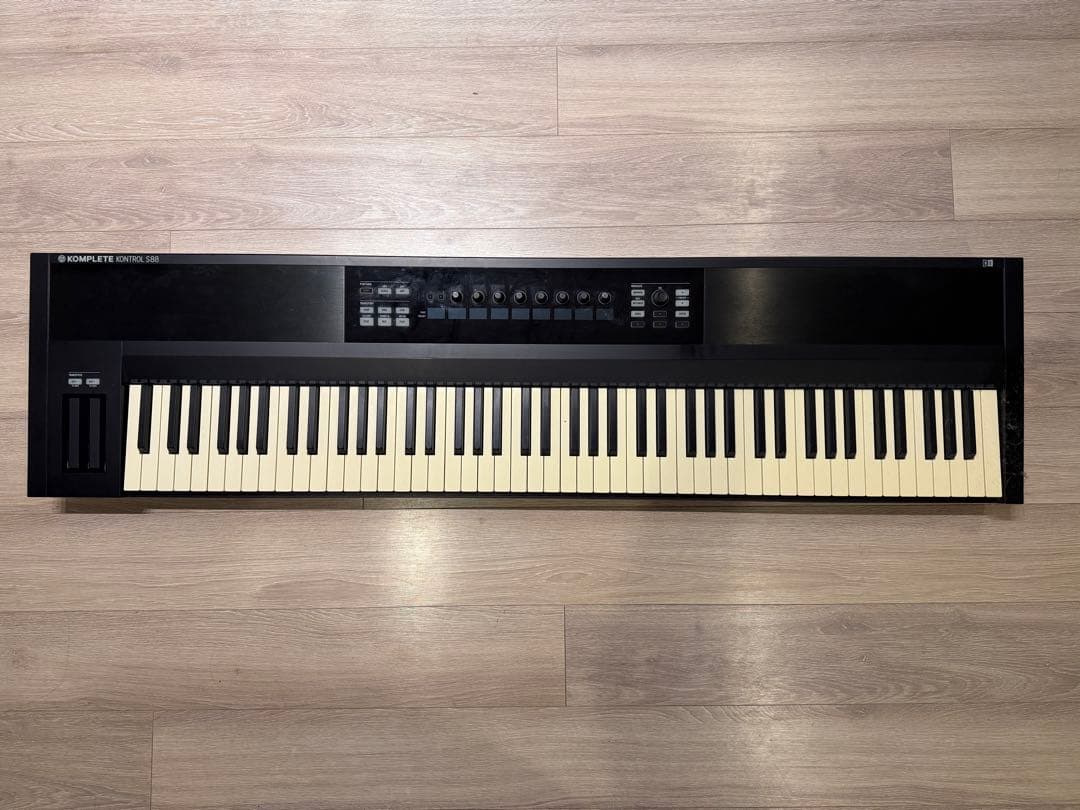 KOMPLETE KONTROL S88 MIDIキーボード スタンドセット