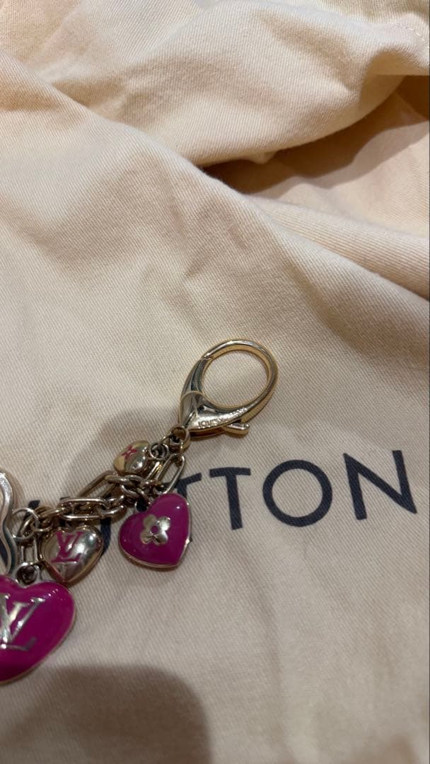 ルイ・ヴィトン Louis Vuitton キーホルダー チャーム　ハート