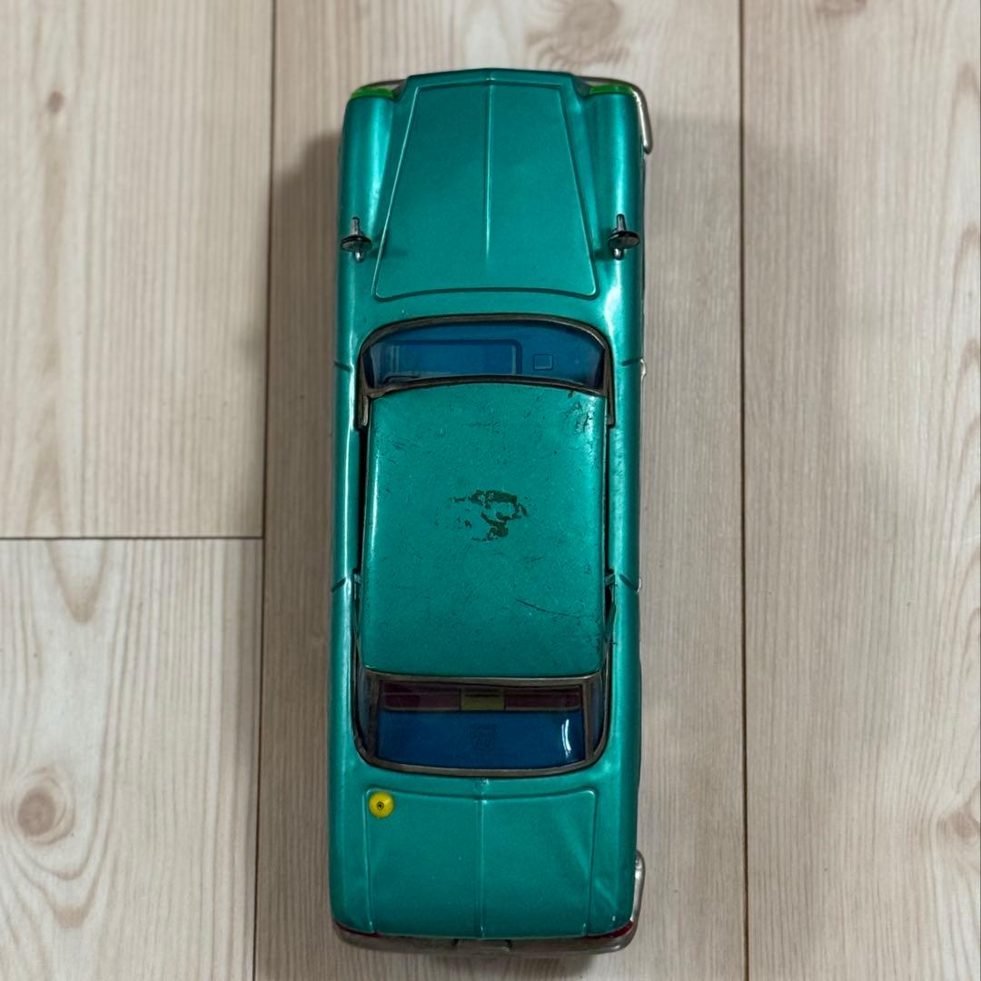 【古いブリキの自動車】FIAT フィアット 2300S 自動車 イチコー 当時物