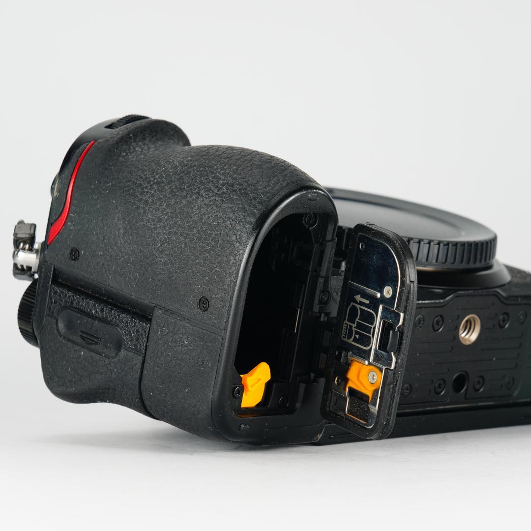 APS-Cからステップアップ Nikon Z6＋512GB完全セット ミラーレス