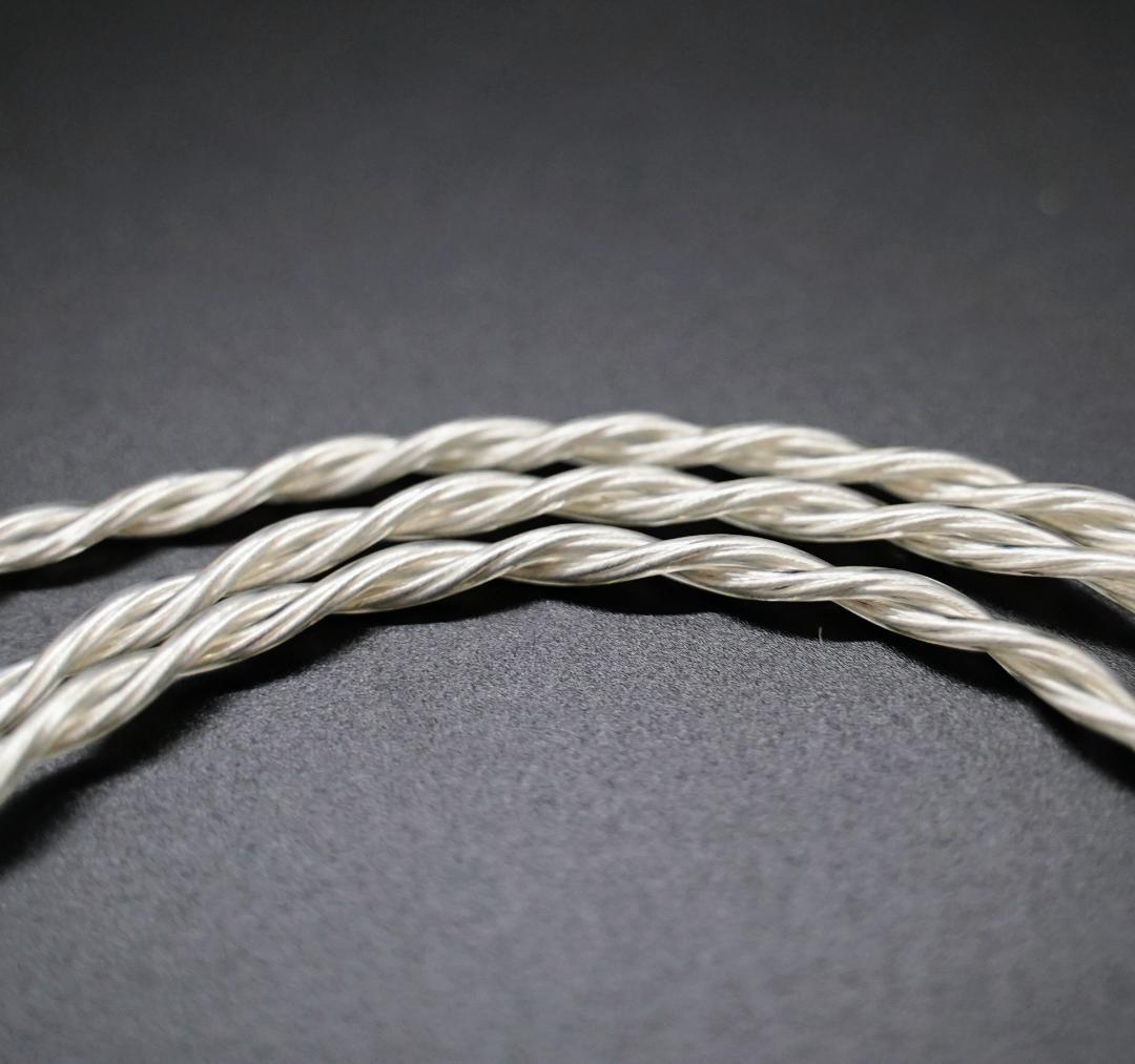 最高峰グレード 7N超冷凍製単結晶銅銀メッキケーブル IE500/4.4mmL字