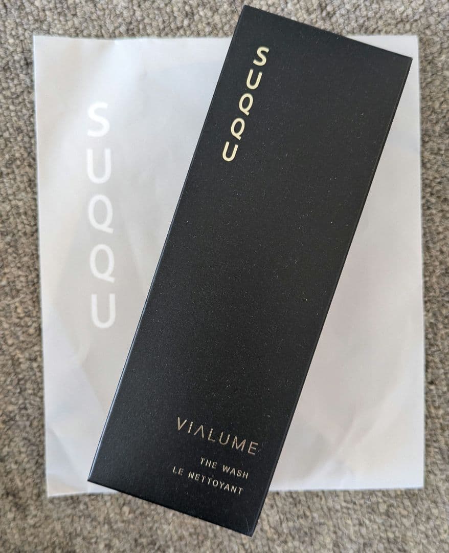【新品未使用】SUQQU　ヴィアルム ザ ウォッシュ　125g サンプル付