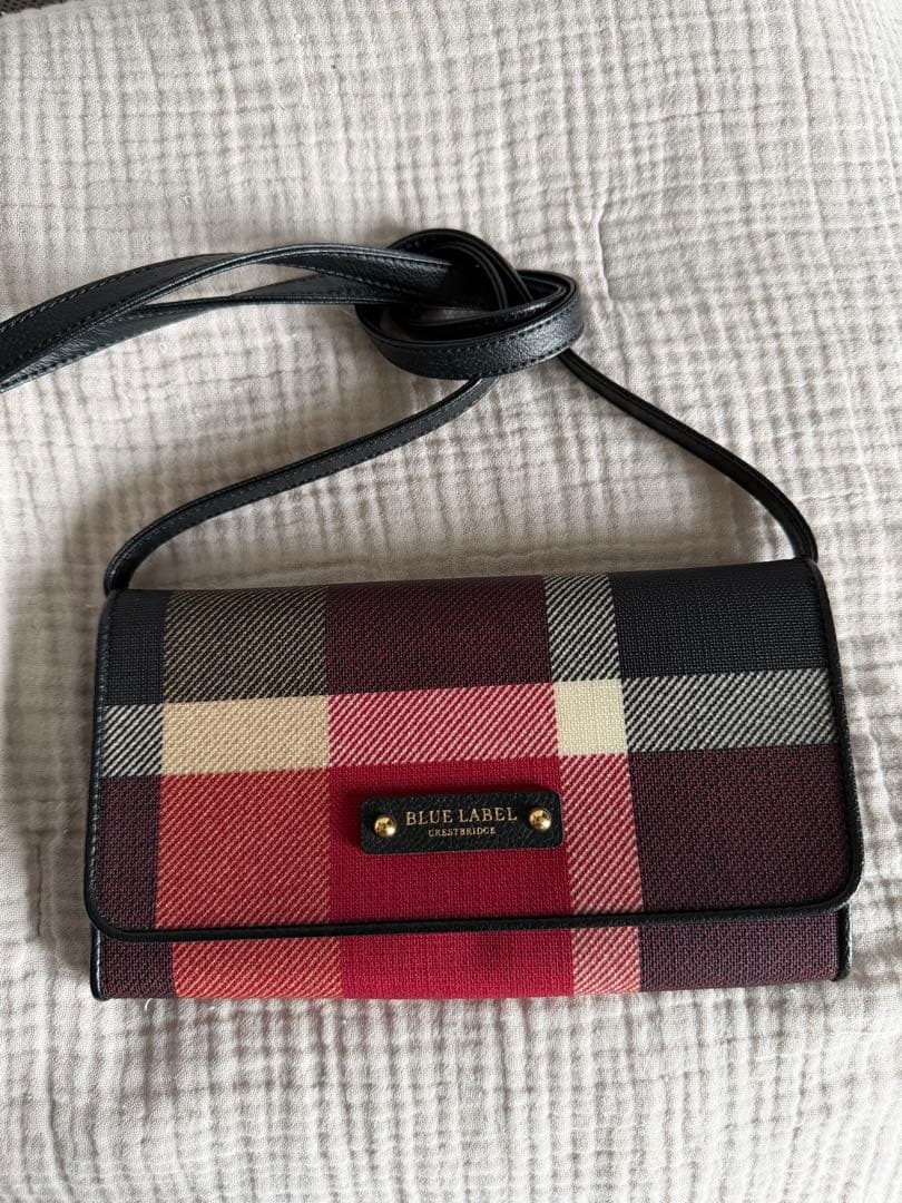 Sarah Abiar 様BLUE LABELクリストブリッジチウォレットポーチ