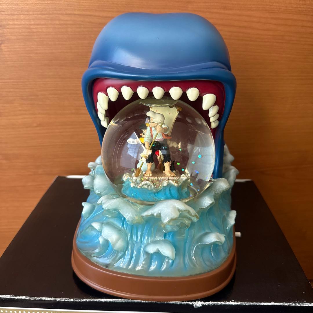 さ*)様 ディズニーストアジャパン25周年　ピノキオ　スノーグローブ　スノードー