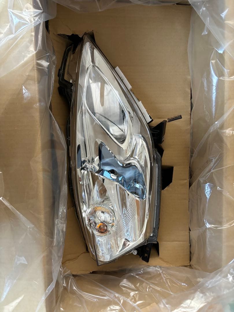 日産リーフZE0右ヘッドライトASSY新品未使用