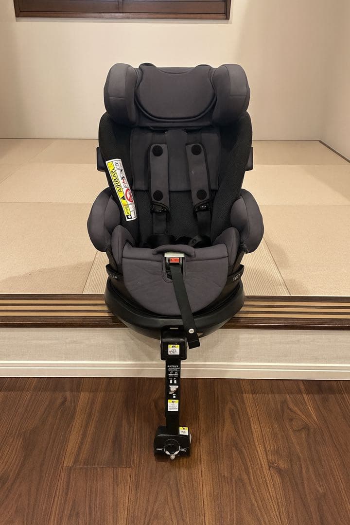 フラディア グロウ ISOFIX セーフティープラス プレミアム