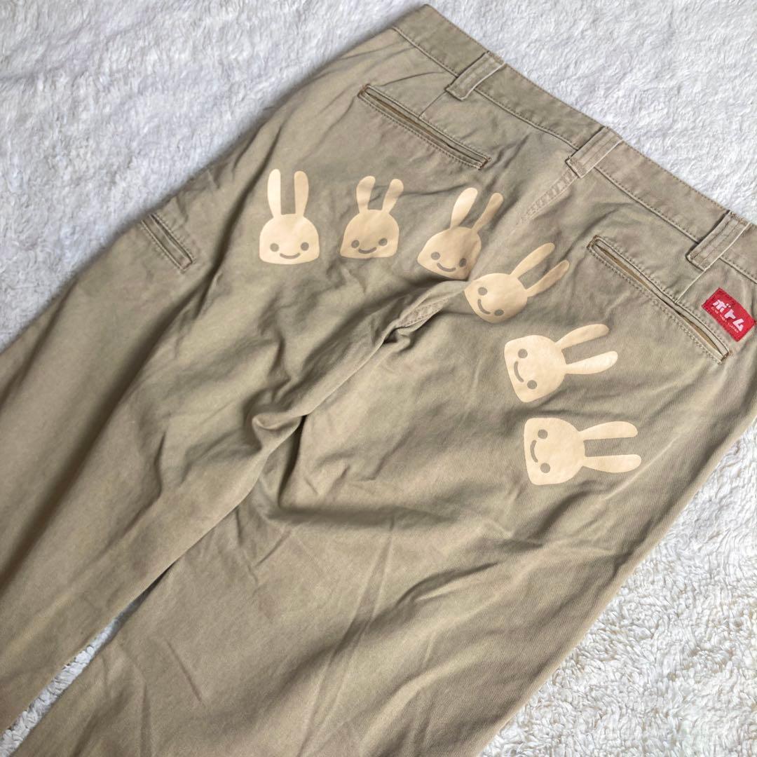 【6連うさぎ・サイズL】CUNE　チノパン　ベージュ系　デカロゴプリント