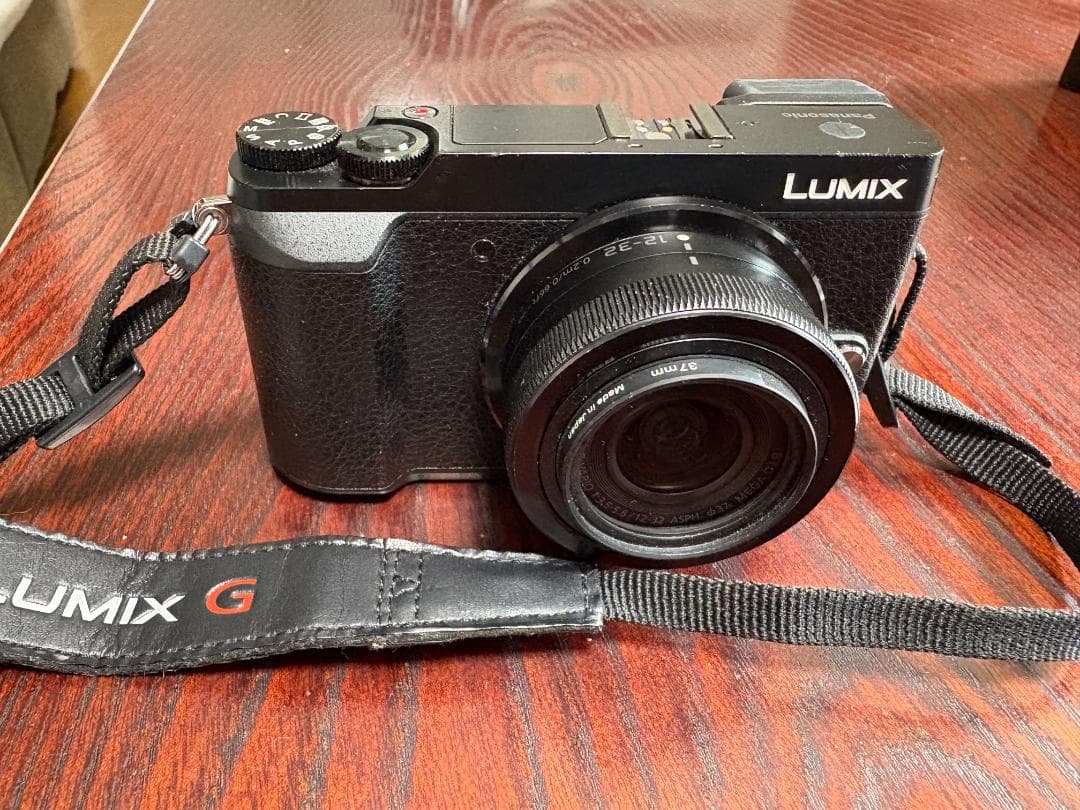 t*o様 LUMIX GX7MK2ミラーレスカメラ ズームレンズ＆25mm単焦点
