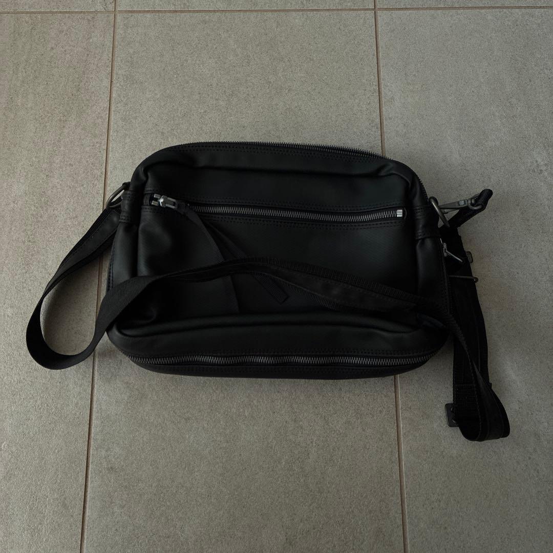 Luggage Label ブラック ショルダーバッグ