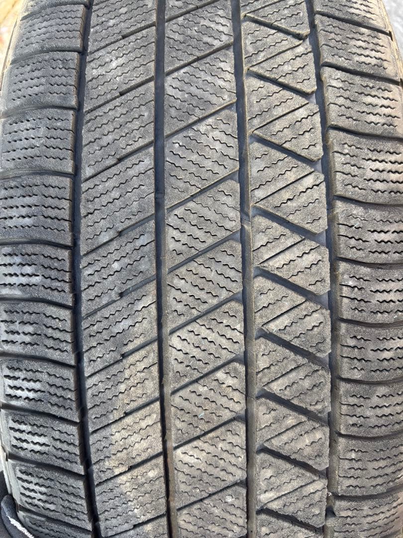 ボルボ ブリザック VRX 3 225/60R17 スタッドレスタイヤ