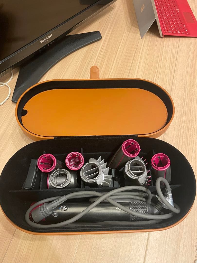 Dyson HS01 ヘアスタイラー　エアラップ