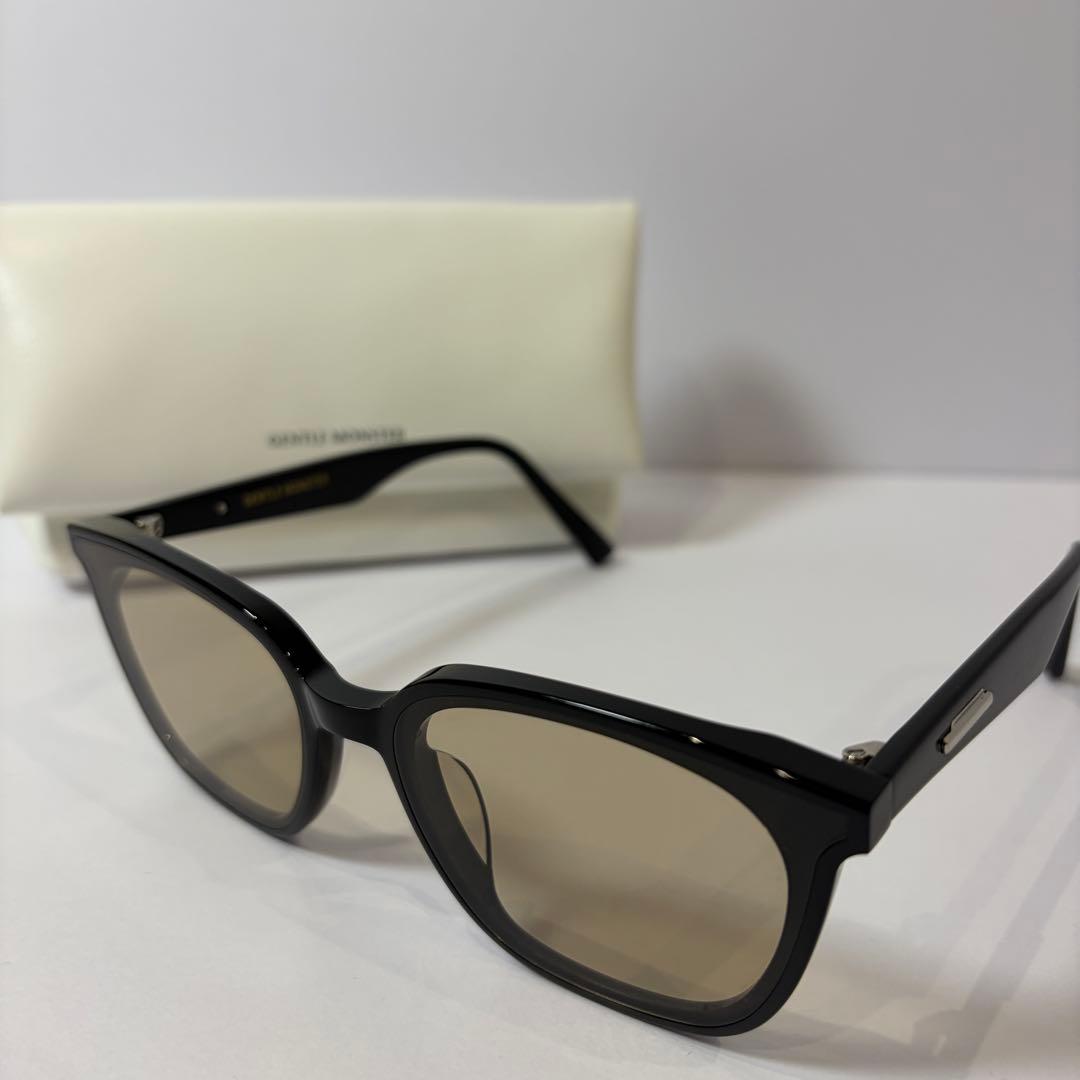 【美品】GENTLE MONDTER LILIT ウェリントン型サングラス 黒縁