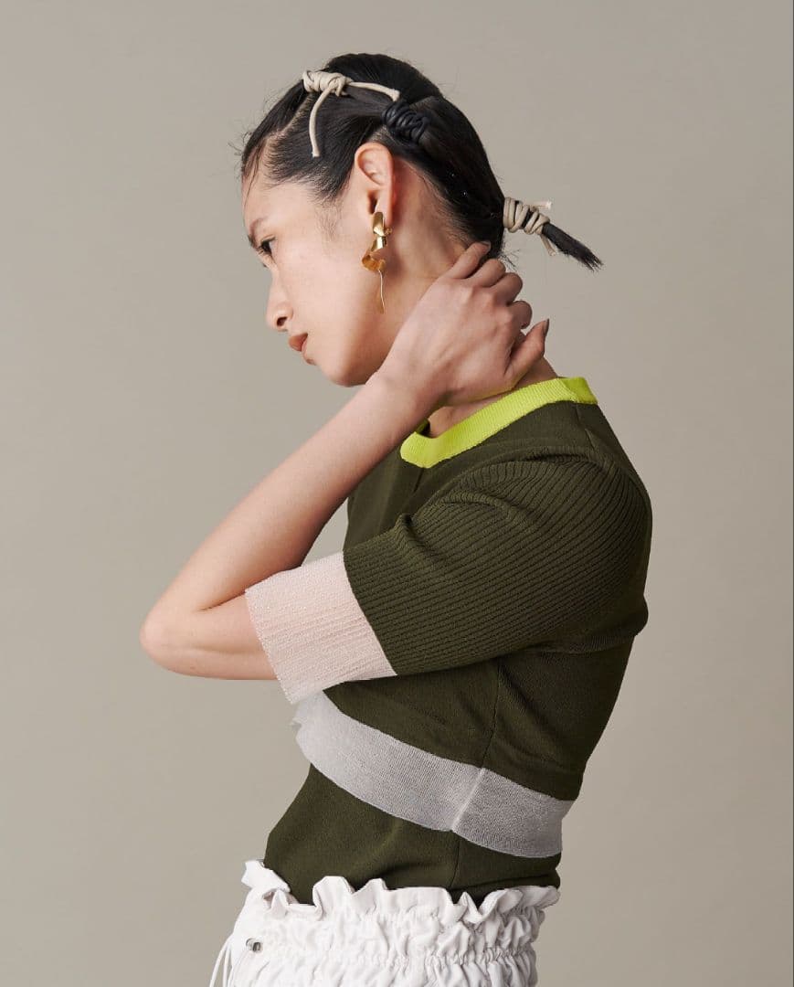 UN3D.❤️COLOR BLOCK SHEER TOP