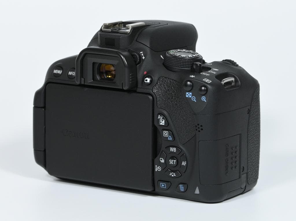 【美品】 キヤノン　Canon EOS kiss x7i ボディ