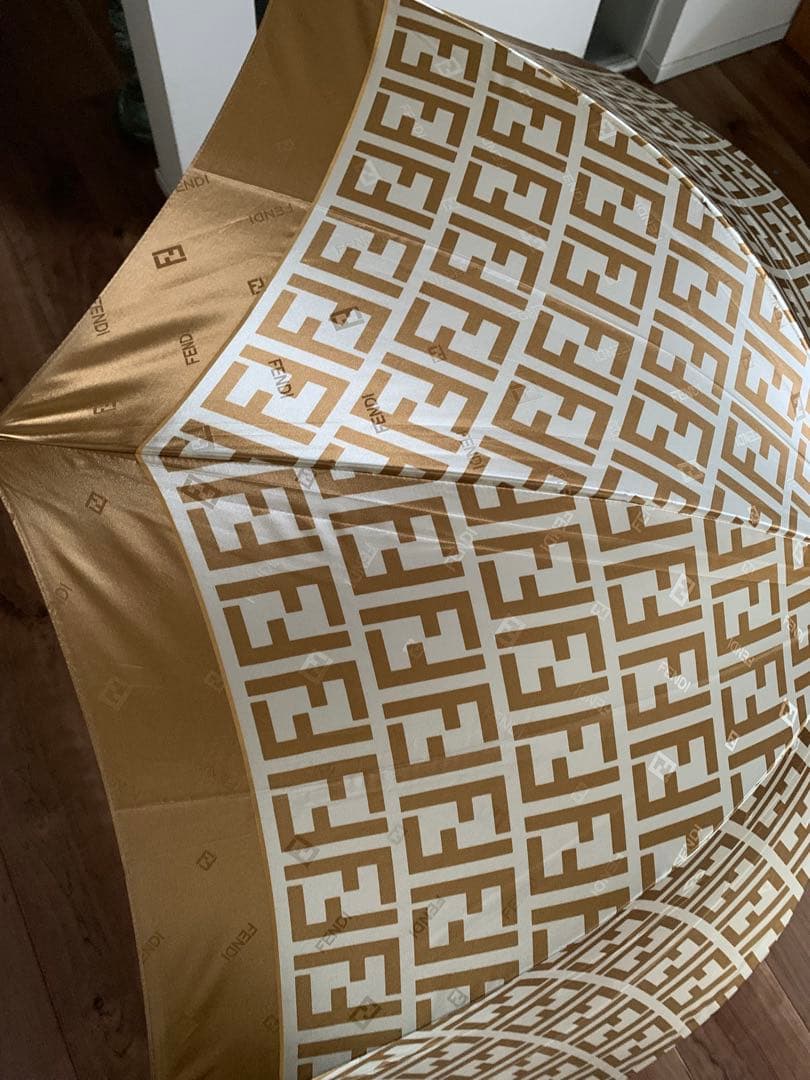 FENDI 長傘　フェンディ　傘　ベージュ