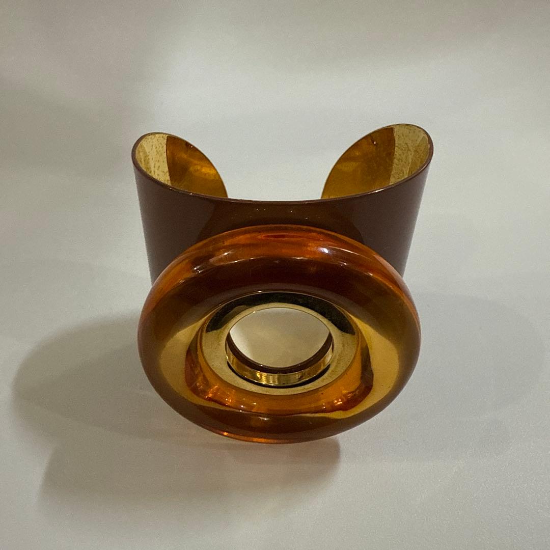 MARNI ブラウンとゴールドのオーバルバングル