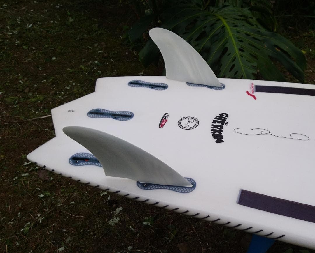 モダンキール ツインフィン　FCS２　AirCore　MODERN　KEEL