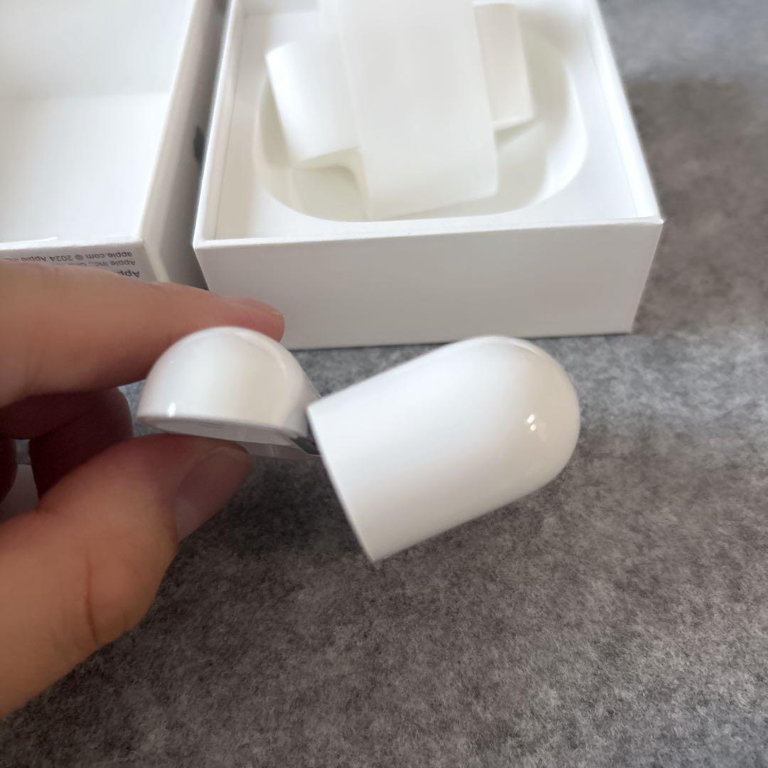 【美品】Apple AirPods 4 アクティブノイズ キャンセリング搭載