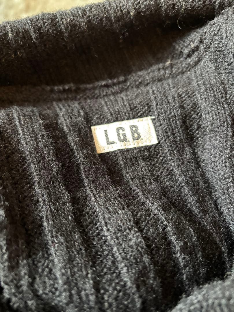 LGB 黒リブ編みニットベスト