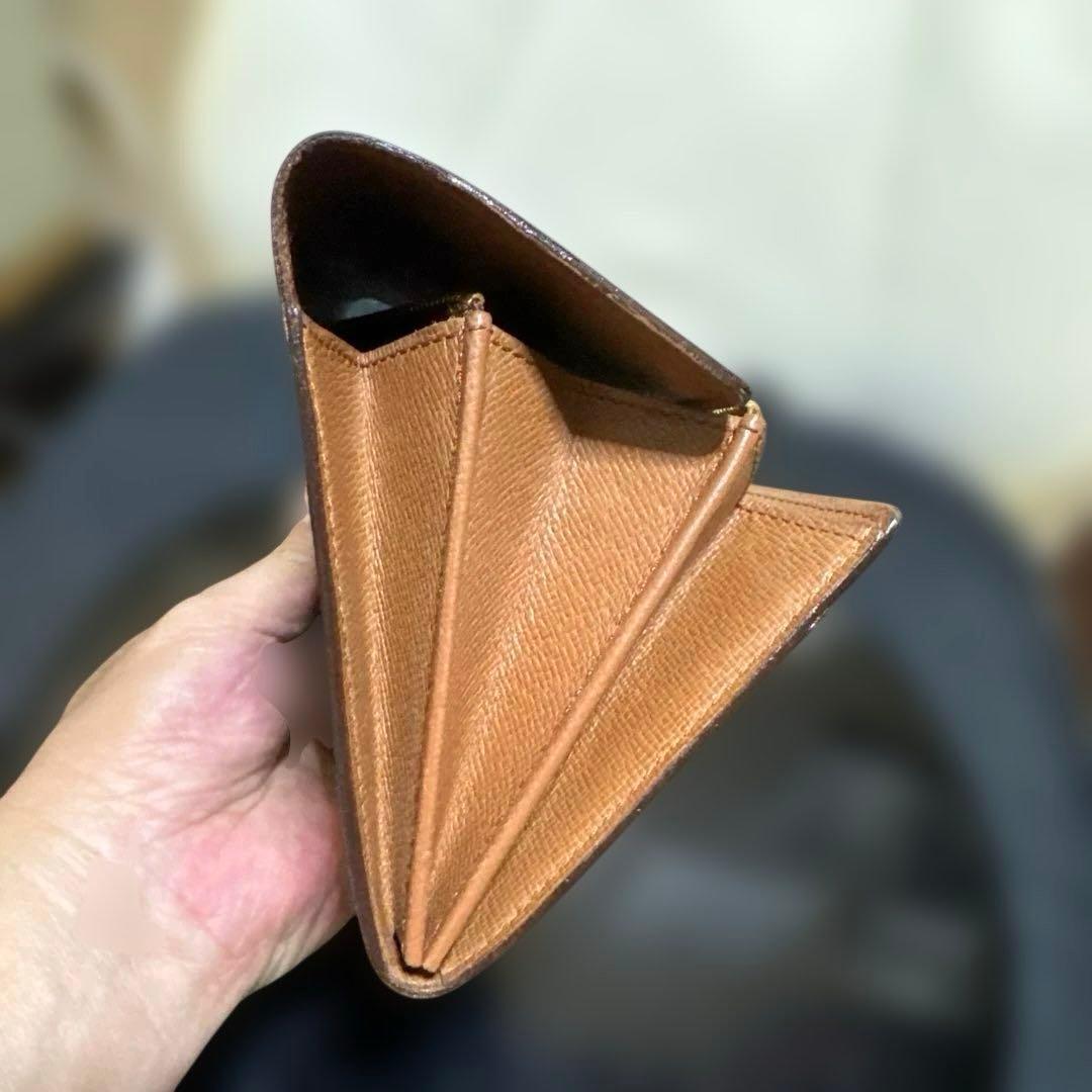 ⑥☆外観美品/優良品☆カード2枚タイプ♪サラ長財布