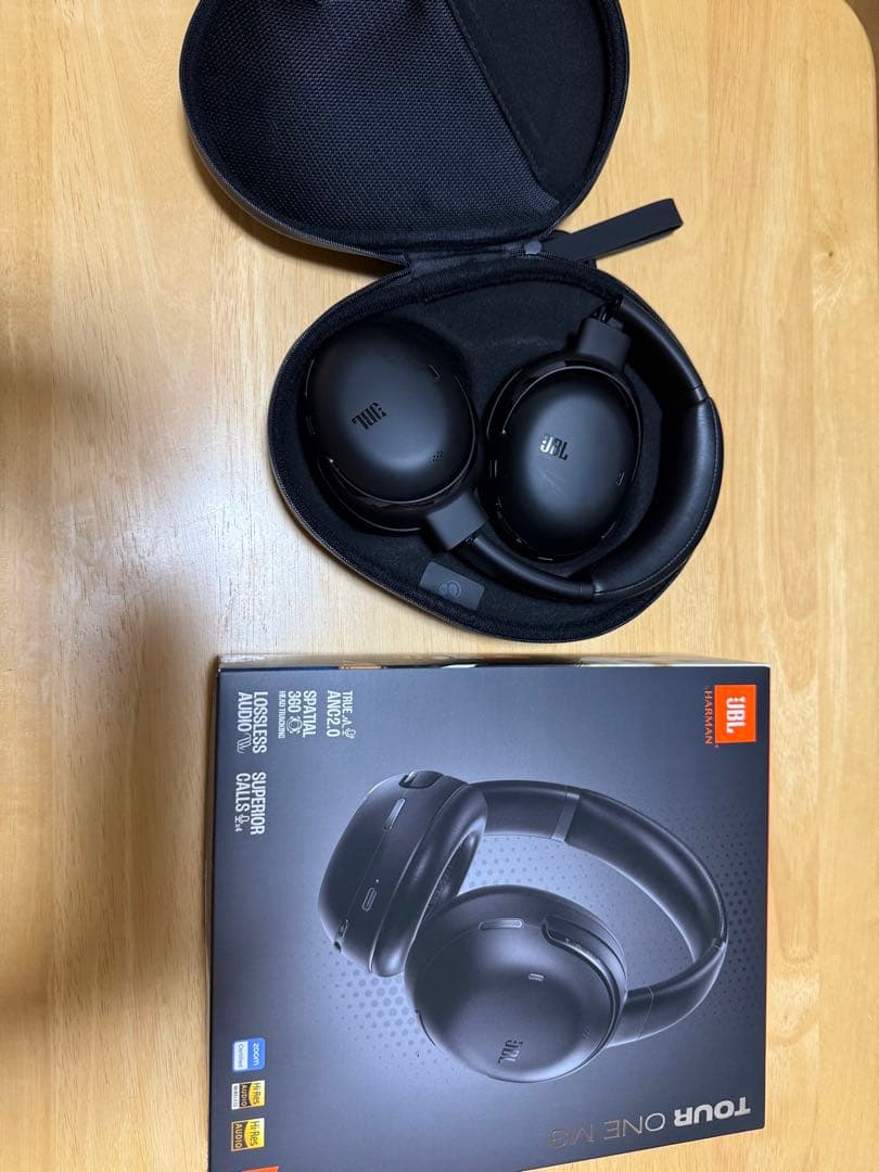 JBL TOUR ONE M3 ブラック