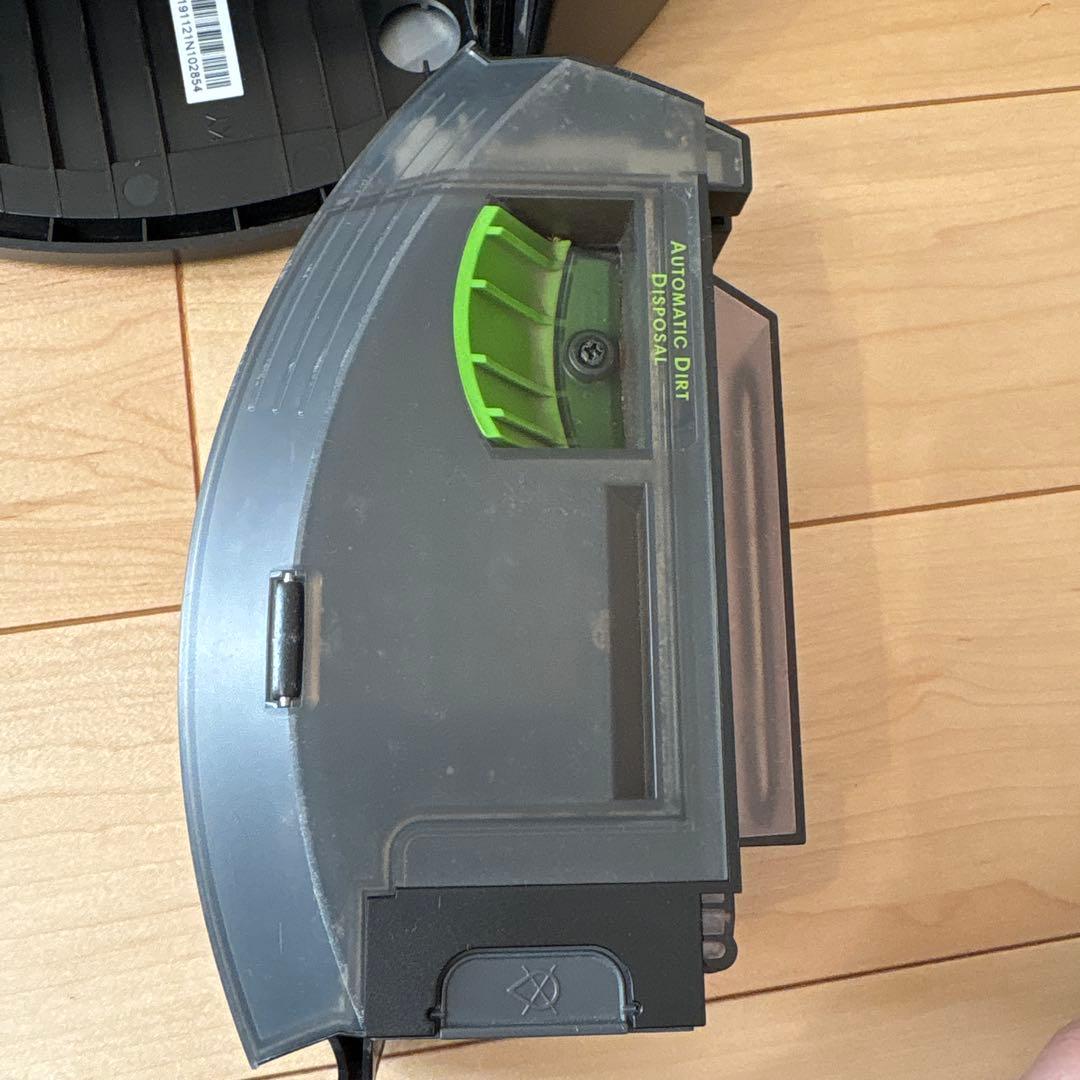 iRobot ルンバi7+（Roomba i7+）本体　クリーンベース　初期化済