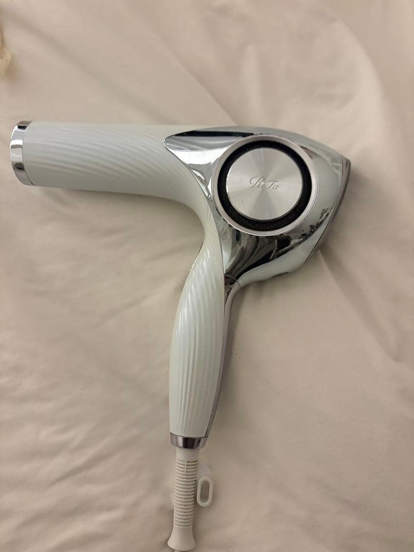 リファ　ヘアドライヤー ホワイト