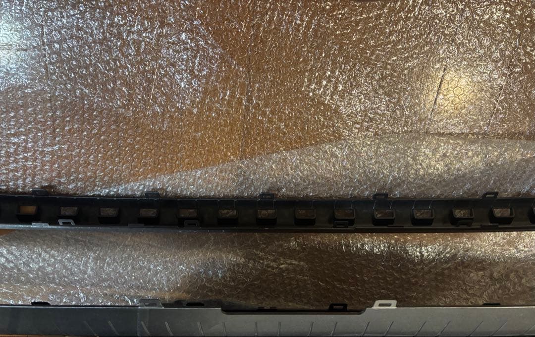 新同トヨタ純正ランクル250 グリル、ガーニッシュ３点セット