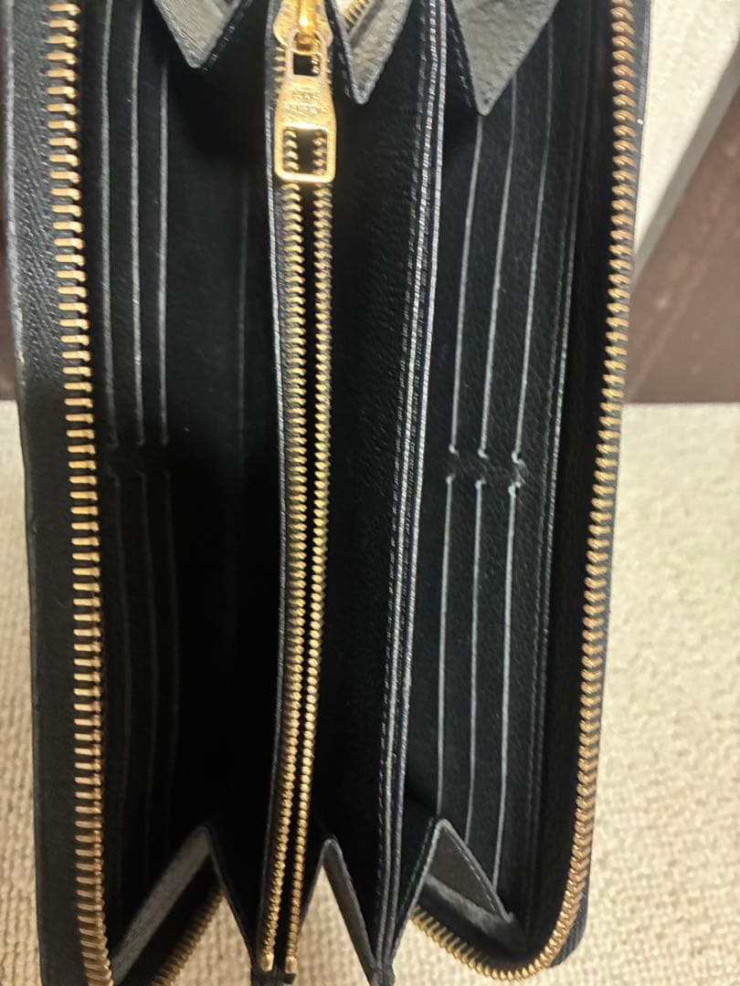 Louis Vuitton ブラックレザー長財布