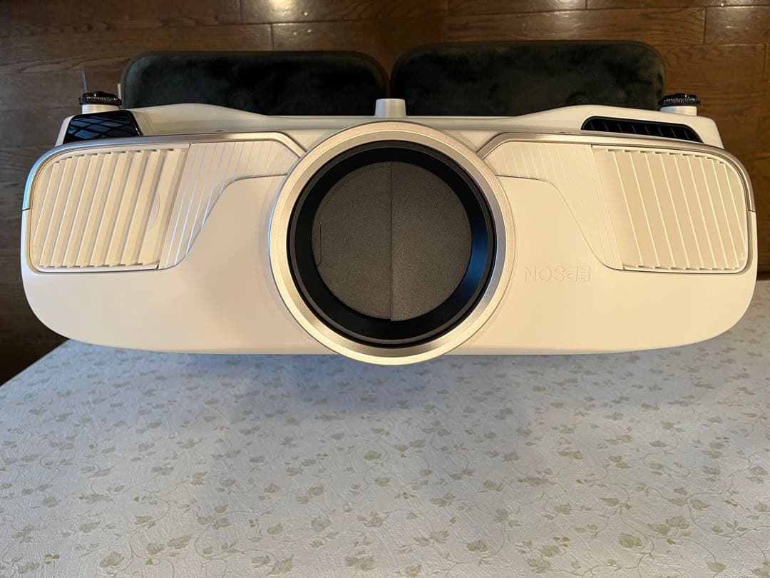 EPSON EH-TW8300 プロジェクター本体