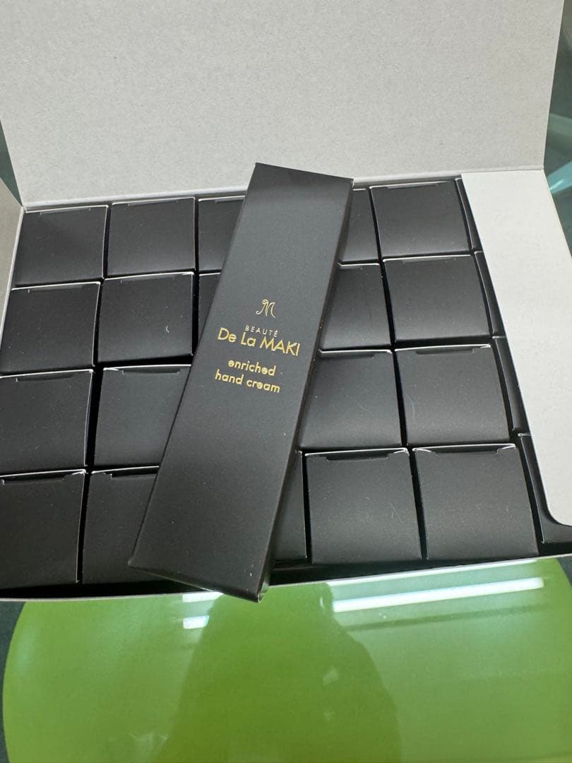 【新品24本入✖️3箱】ボーテ ドゥ ラ マキ エンリッチド ハンドクリーム