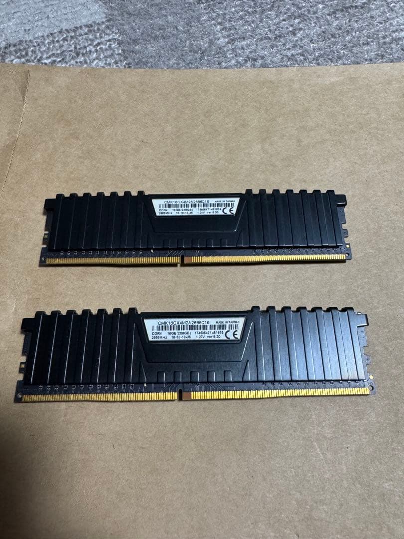 CORSAIR DDR4-2666MHz メモリ　16GB(8GB×2枚)