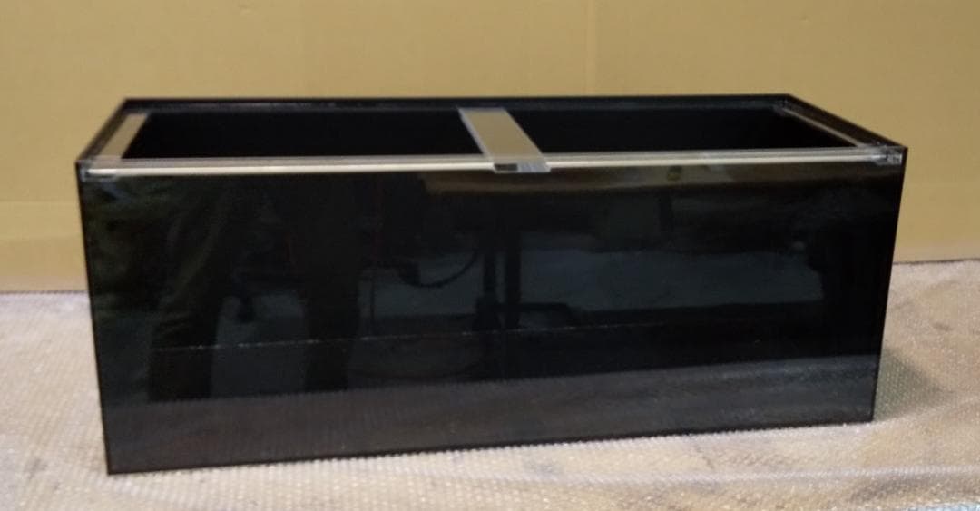 （訳あり）アクリル水槽 5×5mm 900×350×350