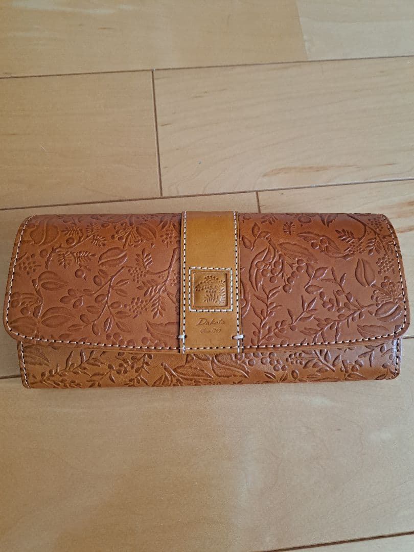 Dakota長財布