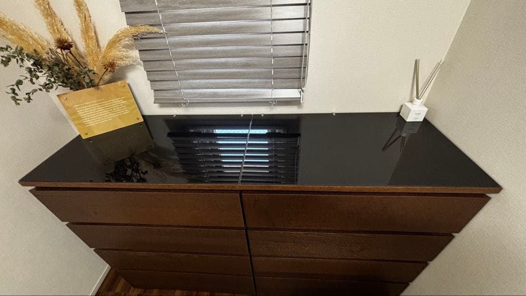 HiroIKEA MALM チェスト 引き出しx4 ガラストップ付①