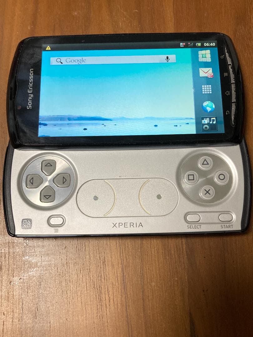 Xperia PLAY SO-01D　中古　状態悪い